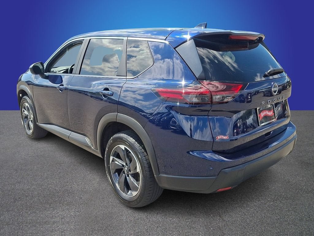Used 2025 Nissan Rogue SV AWD/4WD image 6