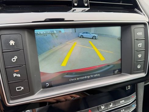 Used 2017 Jaguar F-PACE Prestige AWD/4WD image 20