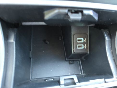 Used 2020 Ford Edge SE image 27