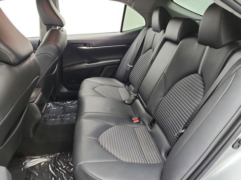 Used 2021 Toyota Camry SE FWD image 13