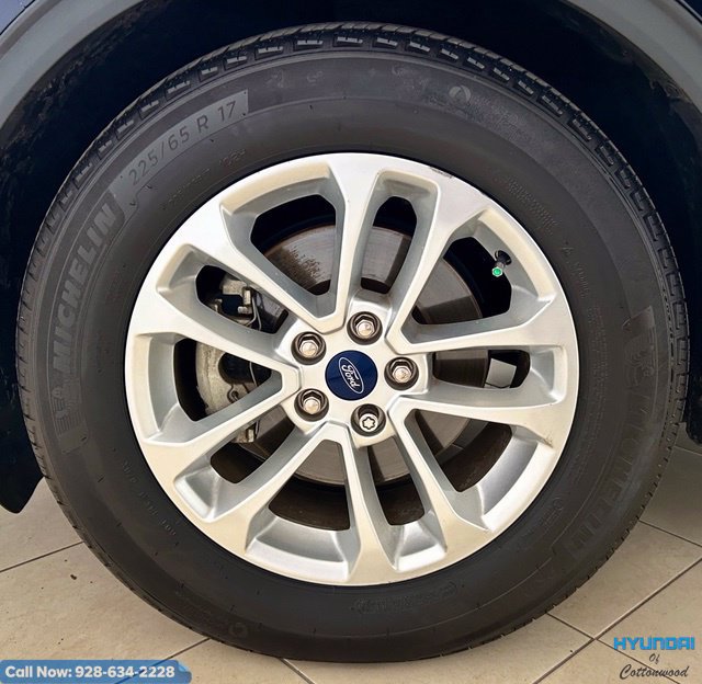 Used 2021 Ford Escape SE w/ Convenience Package FWD image 9
