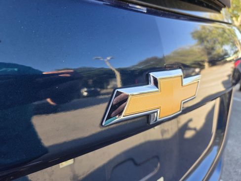 Certified 2021 Chevrolet Equinox Premier FWD image 4