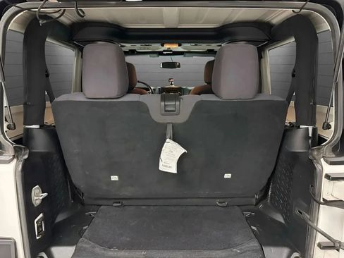Used 2017 Jeep Wrangler Sport AWD/4WD image 10