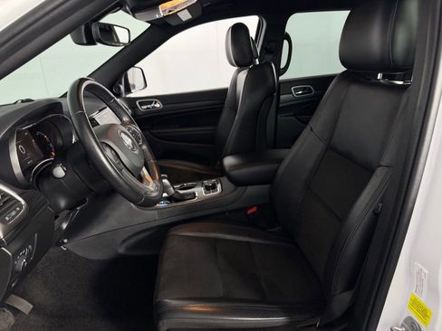 Used 2022 Jeep Grand Cherokee Laredo X AWD/4WD image 23