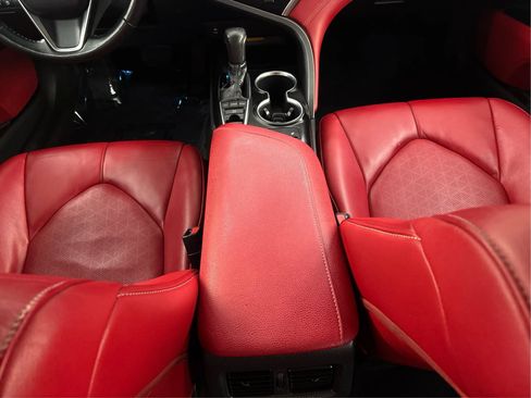 Used 2018 Toyota Camry XSE FWD image 22
