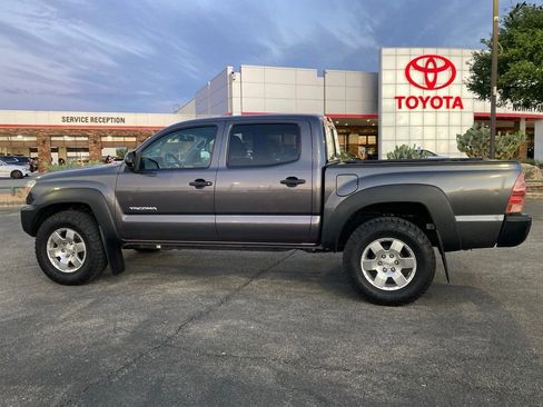 Used 2013 Toyota Tacoma PreRunner w/ Convenience Pkg image 8