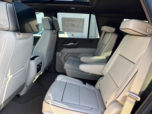 New 2026 GMC Yukon Denali w/ Denali Reserve Package AWD/4WD image 23