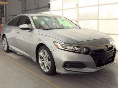 Used 2018 Honda Accord LX image 2