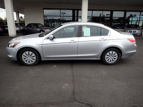 Used 2010 Honda Accord LX image 2
