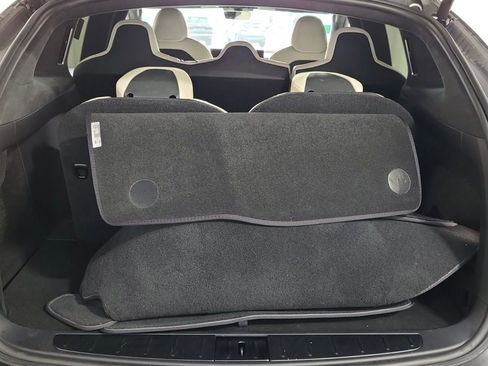 Used 2023 Tesla Model X image 13