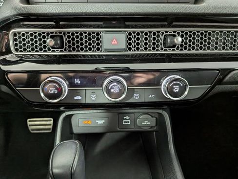 Used 2023 Honda Civic Sport image 18