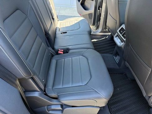 Used 2025 Volkswagen Atlas Cross Sport SEL R-Line AWD/4WD image 26