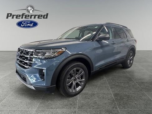 Used 2026 Ford Explorer Active w/ Active Comfort Package AWD/4WD image 2