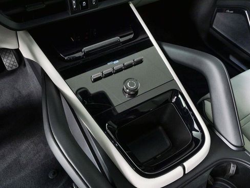 New 2026 Porsche Cayenne AWD/4WD image 18