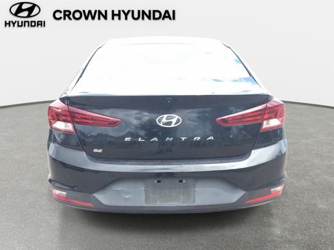 Used 2019 Hyundai Elantra SE w/ Cargo Package FWD image 5