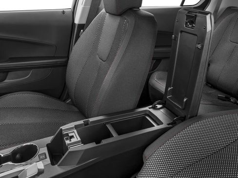 Used 2017 Chevrolet Equinox LT w/ Convenience Package AWD/4WD image 18