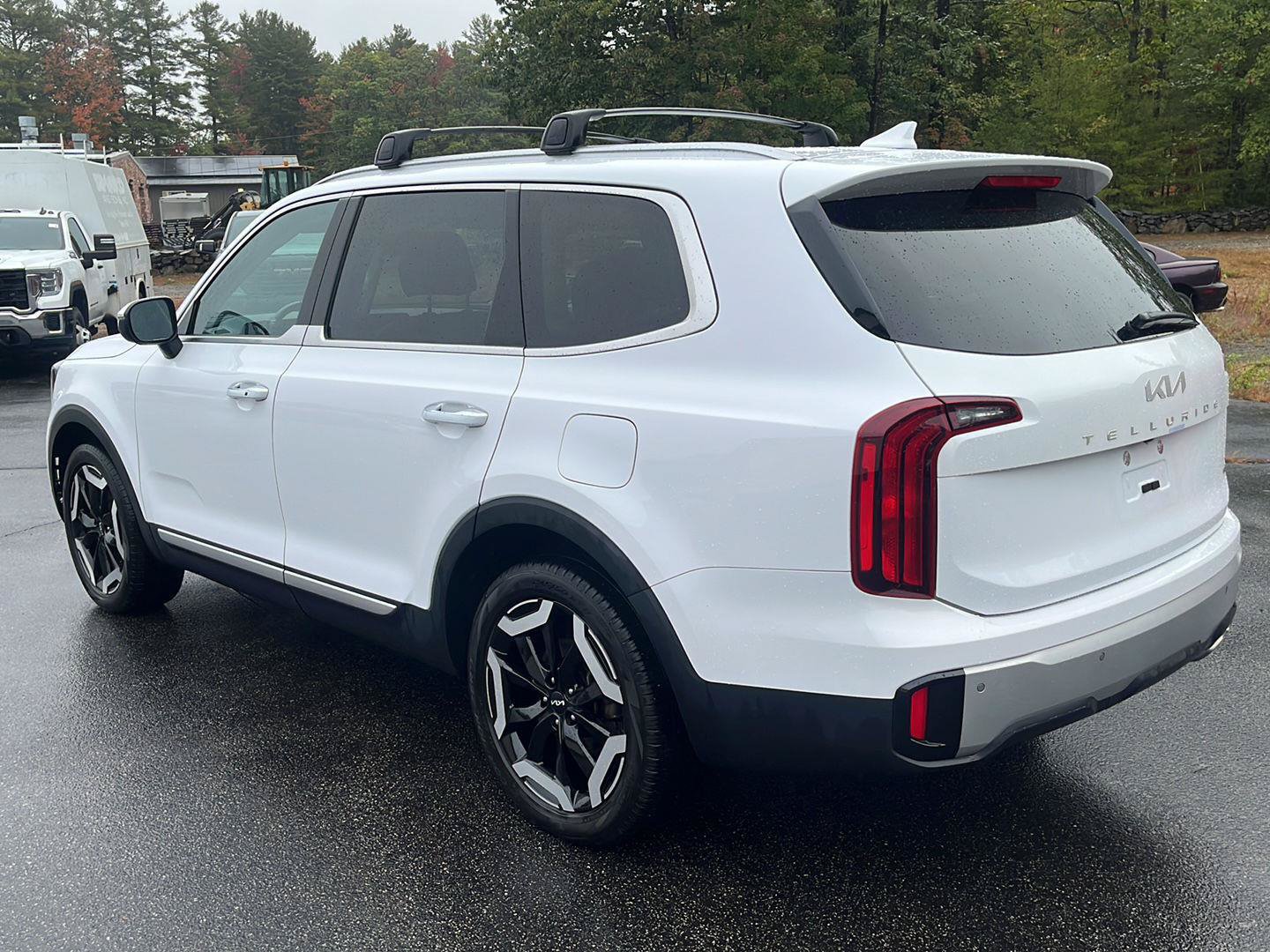 Used 2024 Kia Telluride S w/ S Sunroof Package AWD/4WD image 3