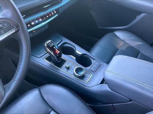 Used 2024 Cadillac XT4 Luxury w/ Cold Weather Package image 16