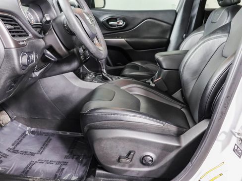 Used 2022 Jeep Cherokee Latitude Lux image 6