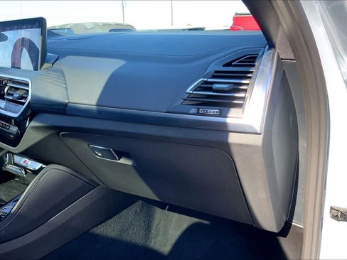 Certified 2024 BMW X4 M40i w/ Premium Package image 19