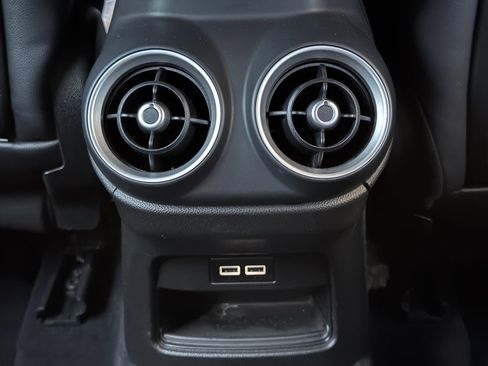 Used 2018 Alfa Romeo Stelvio AWD image 32