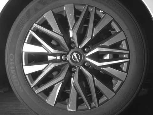 Used 2025 Nissan Altima 2.5 SV image 13