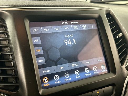 Used 2022 Jeep Cherokee Latitude Lux w/ Sun & Sound Group image 14