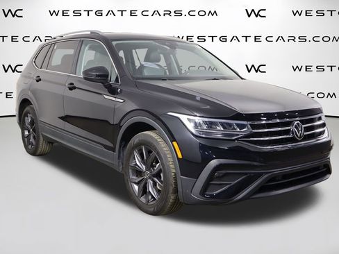 Used 2023 Volkswagen Tiguan SE image 44