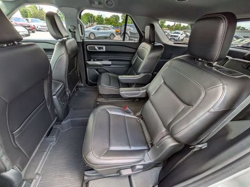 Certified 2023 Ford Explorer XLT w/ Equipment Group 202A AWD/4WD image 16