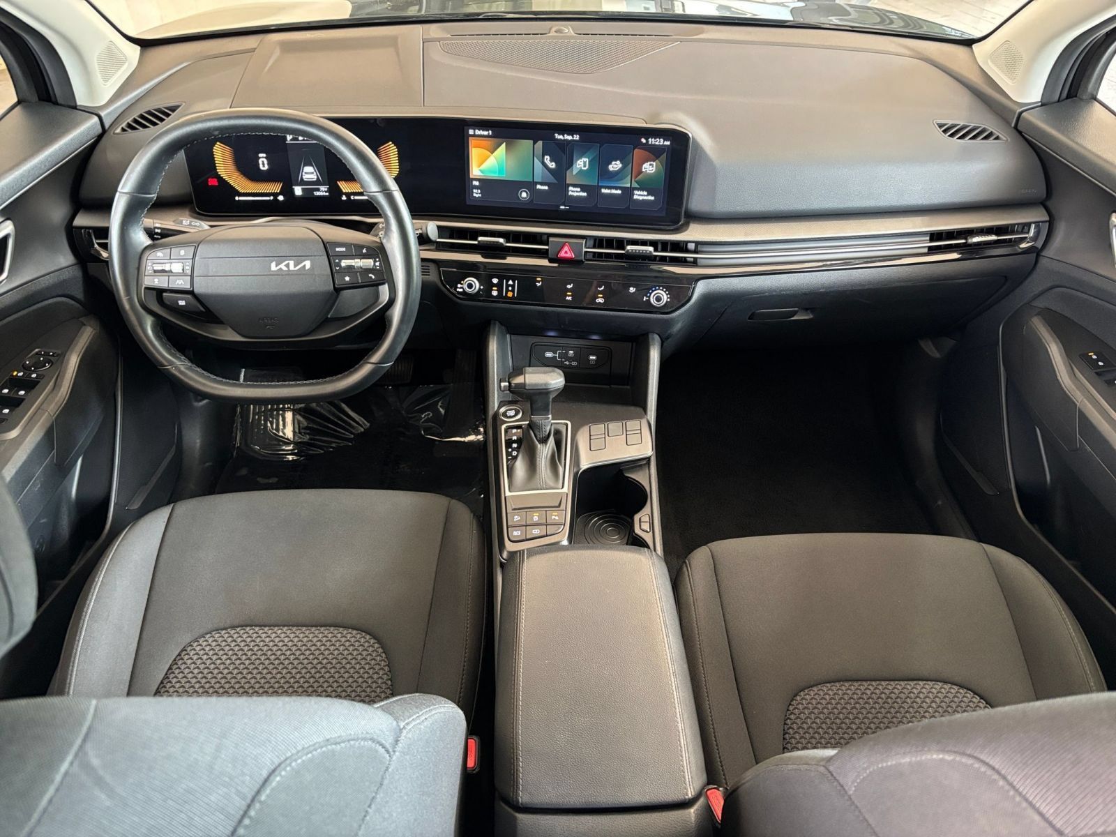 Used 2026 Kia Sportage LX FWD image 32