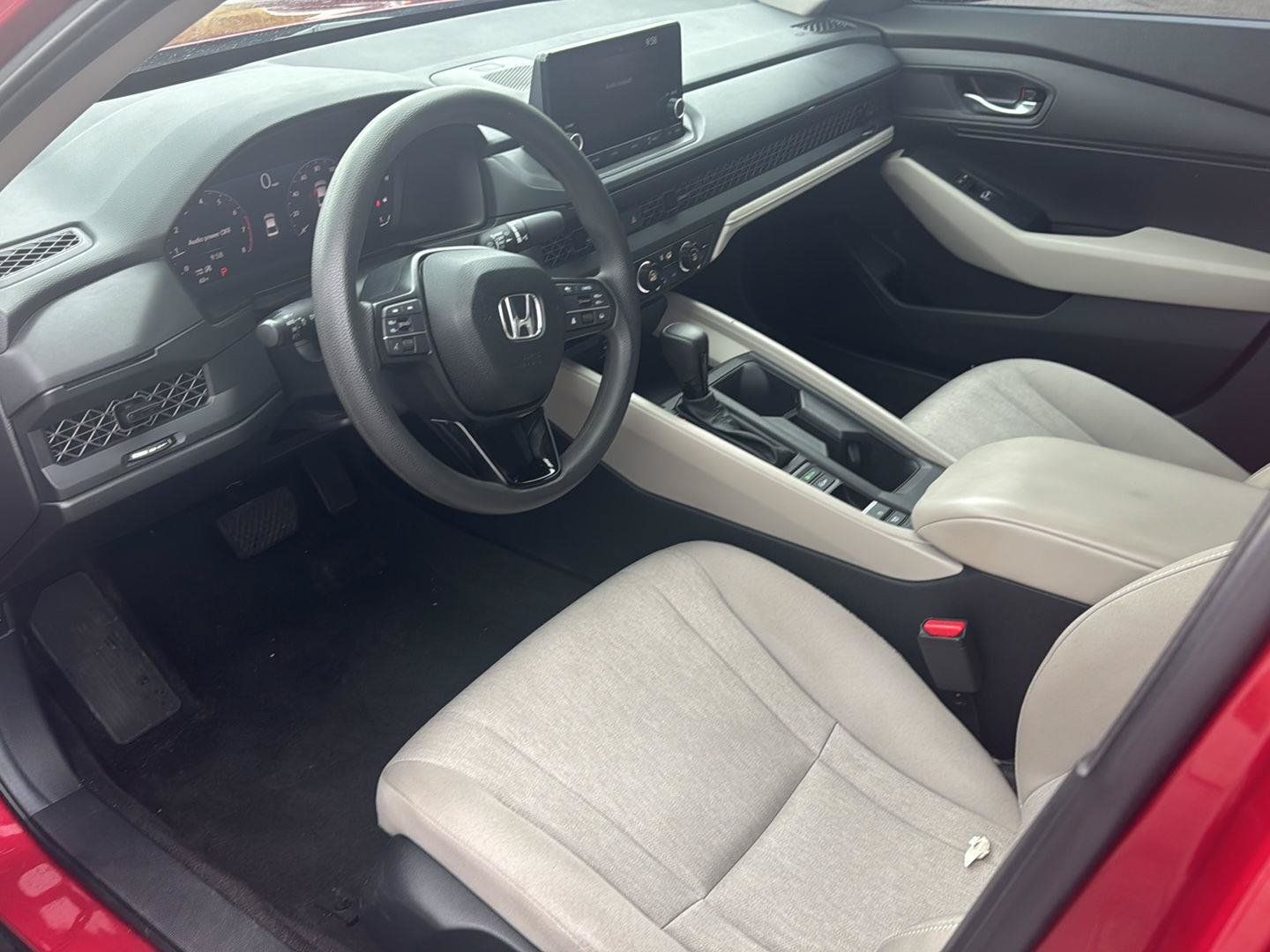 Used 2025 Honda Accord LX image 11