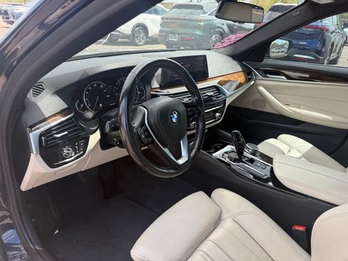 Used 2019 BMW 530i w/ Convenience Package RWD image 14