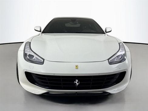 Used 2019 Ferrari GTC4Lusso T image 11