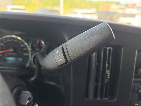 Used 2024 Chevrolet Express 3500 LS RWD image 27