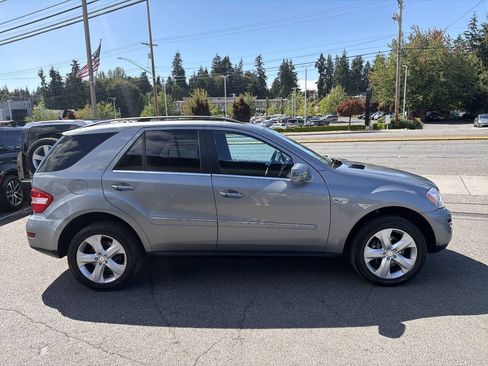 Used 2011 Mercedes-Benz ML 350 BlueTEC 4MATIC image 11