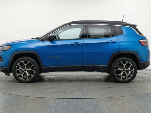 Used 2025 Jeep Compass Limited image 5
