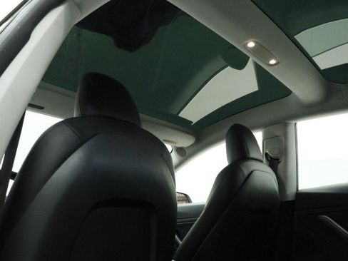 Used 2018 Tesla Model 3 Long Range RWD image 27