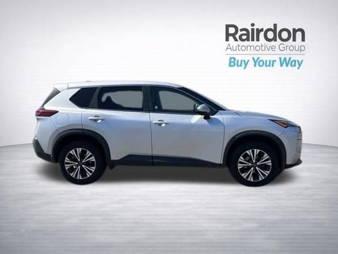 Used 2022 Nissan Rogue SV AWD/4WD image 19