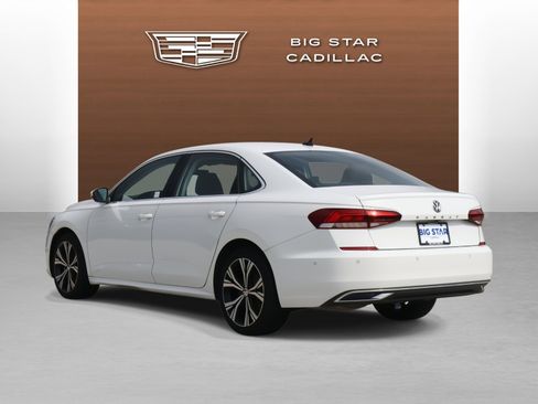 Used 2020 Volkswagen Passat 2.0T SEL image 3