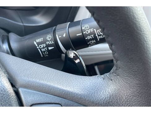 Used 2018 Honda HR-V EX-L image 39