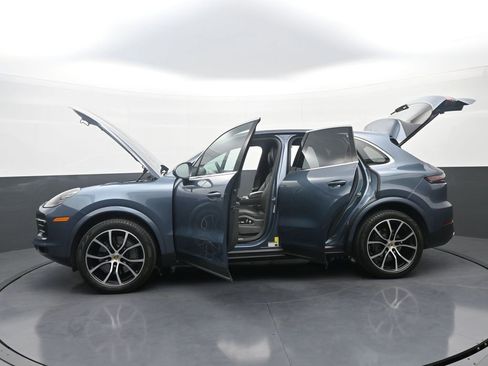 Used 2019 Porsche Cayenne S AWD/4WD image 40