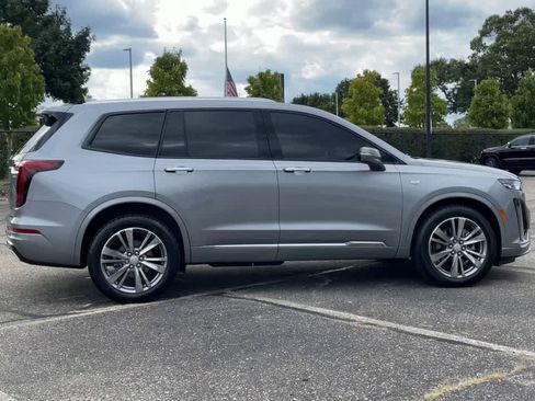 Certified 2025 Cadillac XT6 Premium Luxury AWD/4WD image 9