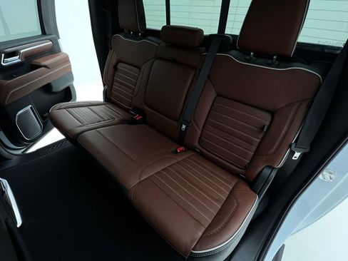 Used 2024 GMC Sierra 3500 Denali Ultimate image 20