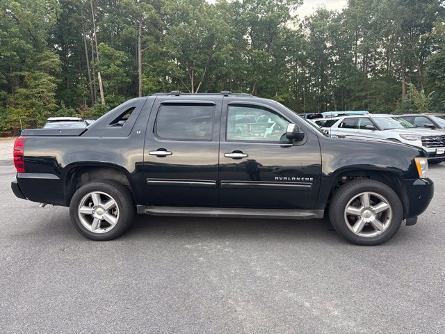 Used 2012 Chevrolet Avalanche LT w/ All-Star Edition AWD/4WD image 6