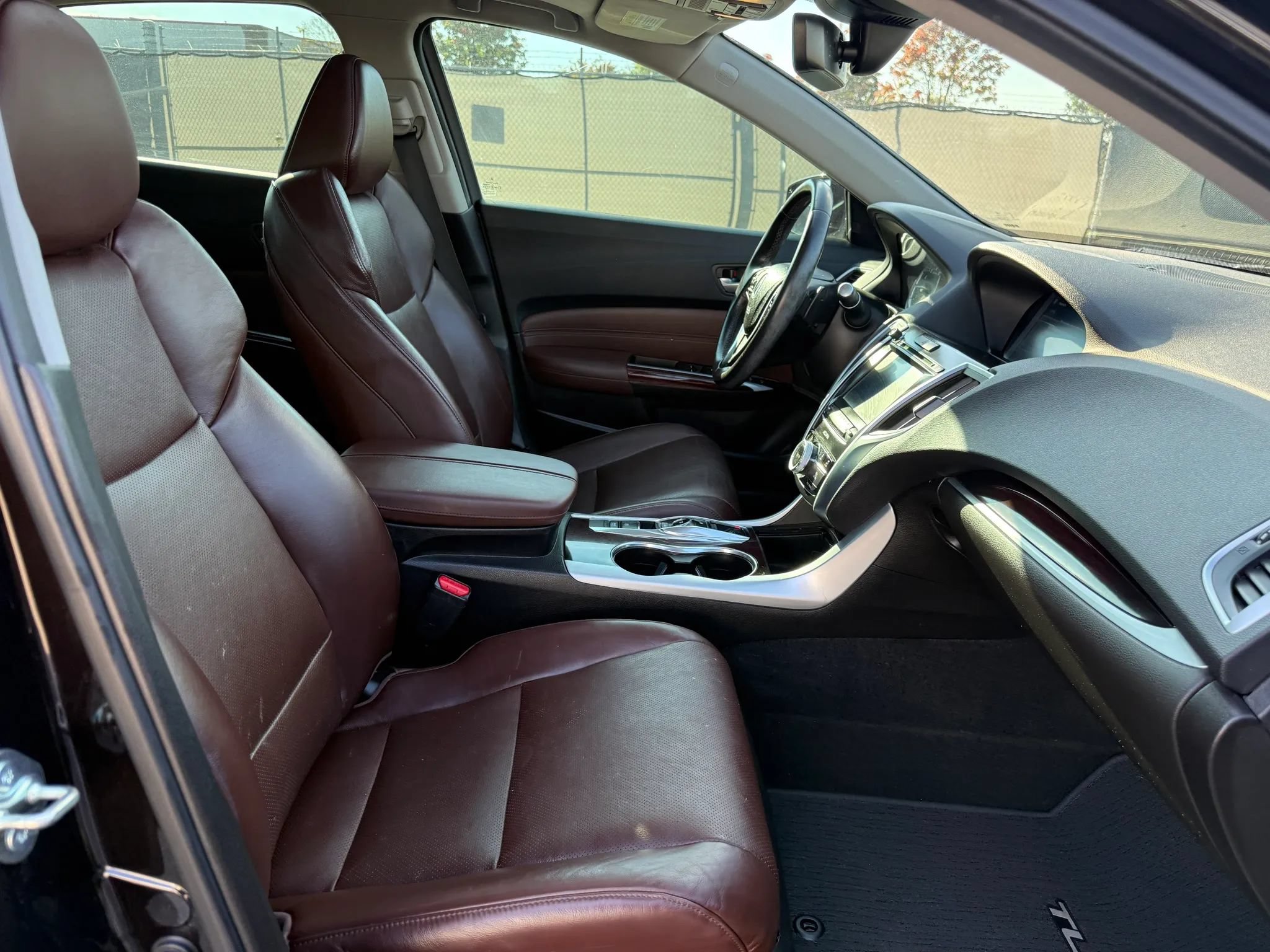 Used 2016 Acura TLX w/ Technology Package FWD image 18