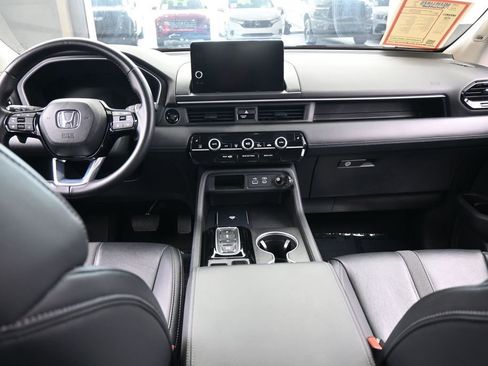 Used 2024 Honda Pilot Touring image 43
