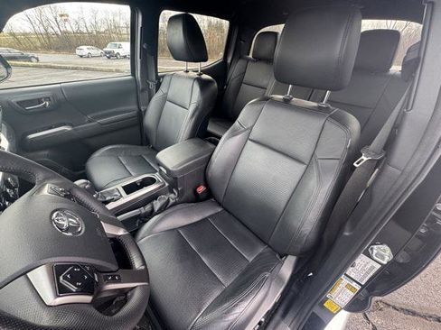 Certified 2023 Toyota Tacoma Limited image 10