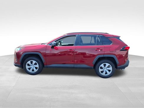 Used 2019 Toyota RAV4 LE FWD image 22