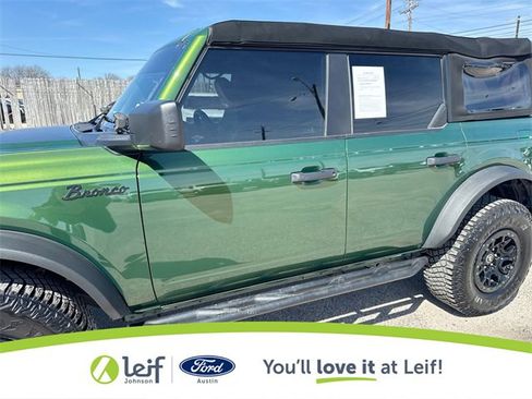 Used 2023 Ford Bronco Wildtrak image 35