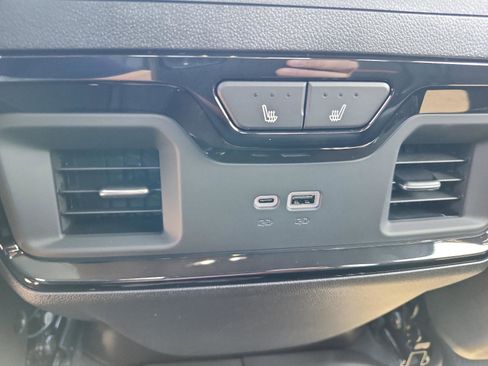 New 2026 GMC Sierra 1500 AT4 w/ AT4 Premium Package image 12